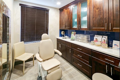 A. J. Khalil, M.D. Plastic Surgery