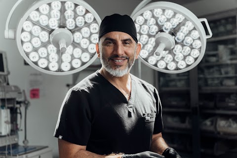 Dr. David Saadat