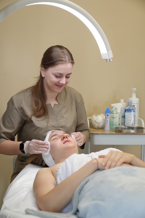 Skincare Oleksandra - Personalized facials for acne & anti-aging
