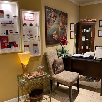 Bella Tu' Estetica Italiana ~ Skin Care Clinique, Head & Scalp Therapy Spa, Waxing Center