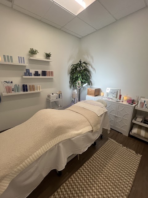 Gretchen English Esthetics